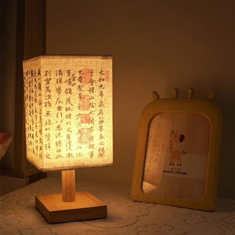 Lampe de Chevet Élégante et Moderne – Luxora-Lampes de table-Olloret