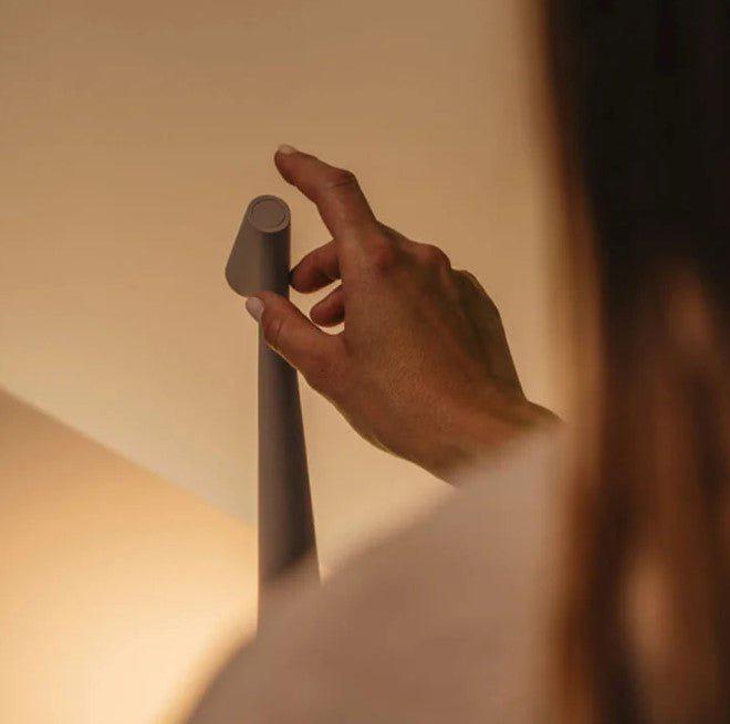 Lampe de Table LED Sans Fil Minimaliste – Nordic Elegance-lampe de table-Olloret