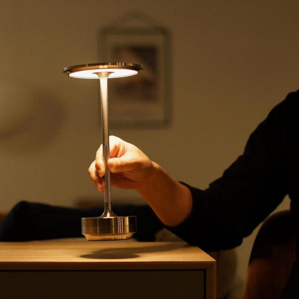 Lampe de Table Tactile Sans Fil Élégante - Astra-lampe de table-Olloret