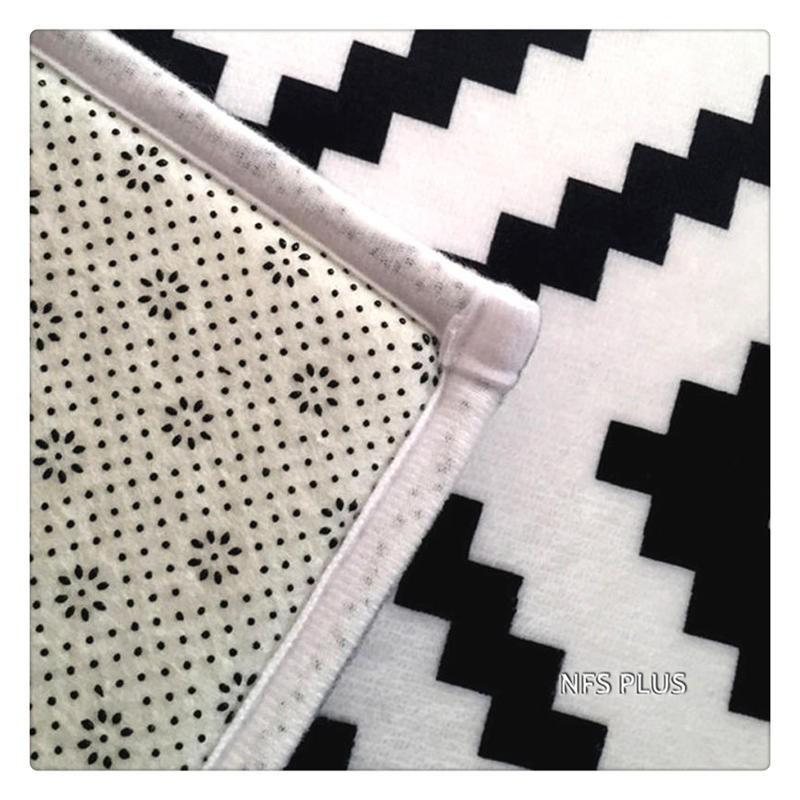 Tapis de Cuisine Lavable Design Géométrique en Noir et Blanc - Campal-tapis cuisine-Olloret