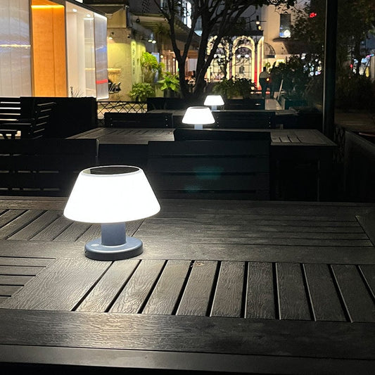 Lampe Solaire Rechargeable pour Éclairage Extérieur Moderne et Résistant aux Intempéries – Luminara-lampe solaire extérieur-Olloret