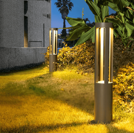 Potelet Solaire LED Éclairage Extérieur Élégant et Durable – Solara-lampe solaire extérieur-Olloret